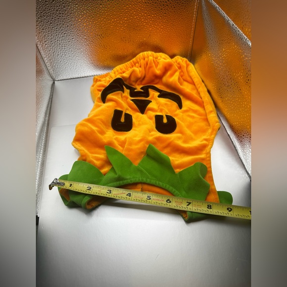 Cute Baby Pumpkin Outfit w hat and booties - Picture 9 of 14